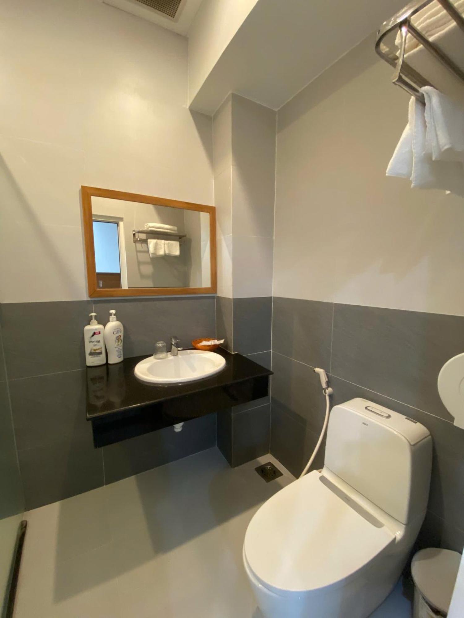 Phuc Hung 2 Hotel Rạch Giá Eksteriør billede